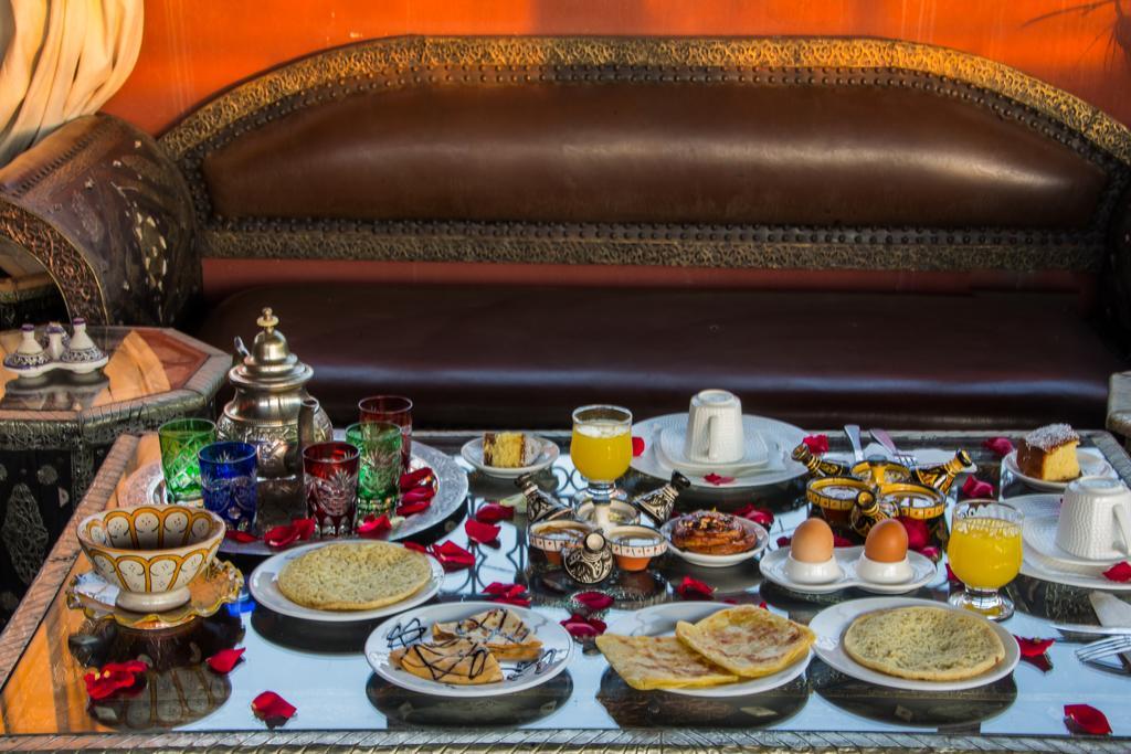Hotel Amira Et Vacances Marrákes Kültér fotó